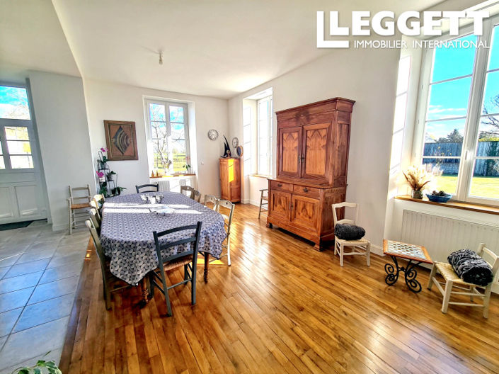 Image No.2-6 Bed House for sale