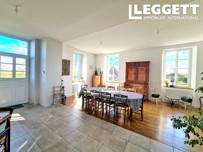 Image No.3-6 Bed House for sale