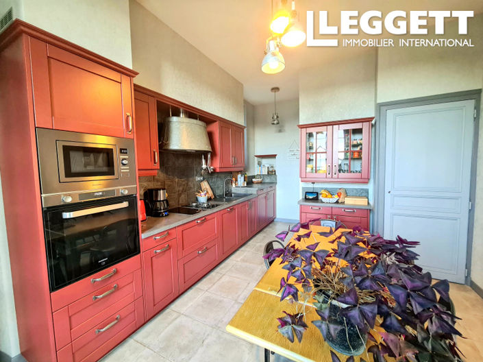 Image No.3-6 Bed House for sale