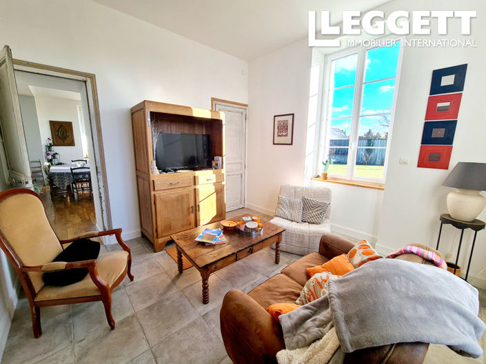 Image No.5-6 Bed House for sale