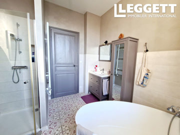 ahr0chm6ly9jzg4uagvzdglhlmltbw8vaw1hz2uvvevom