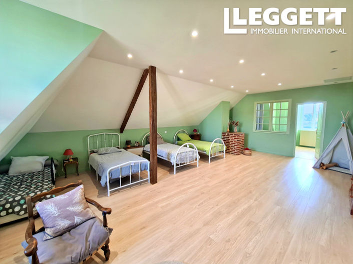 Image No.7-6 Bed House for sale