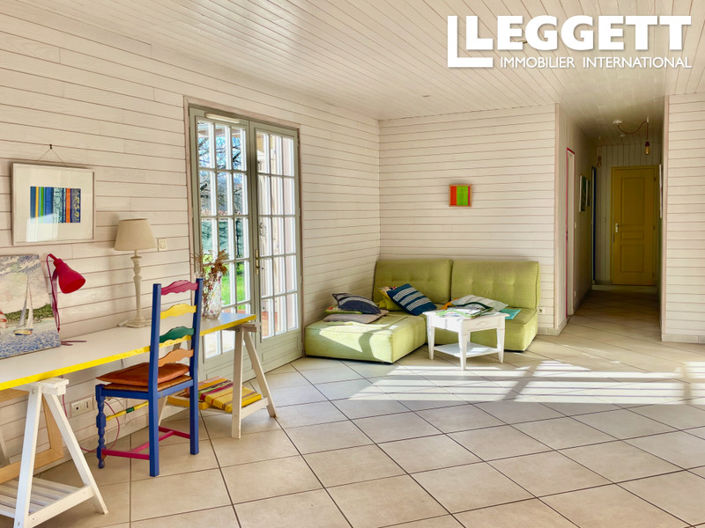 Image No.8-3 Bed House for sale