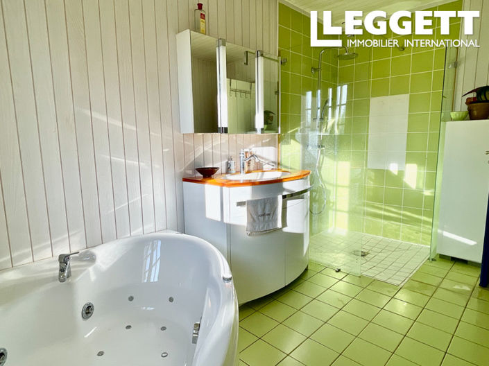 Image No.9-3 Bed House for sale