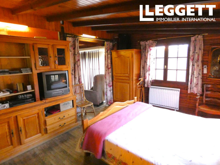 Image No.6-3 Bed House for sale