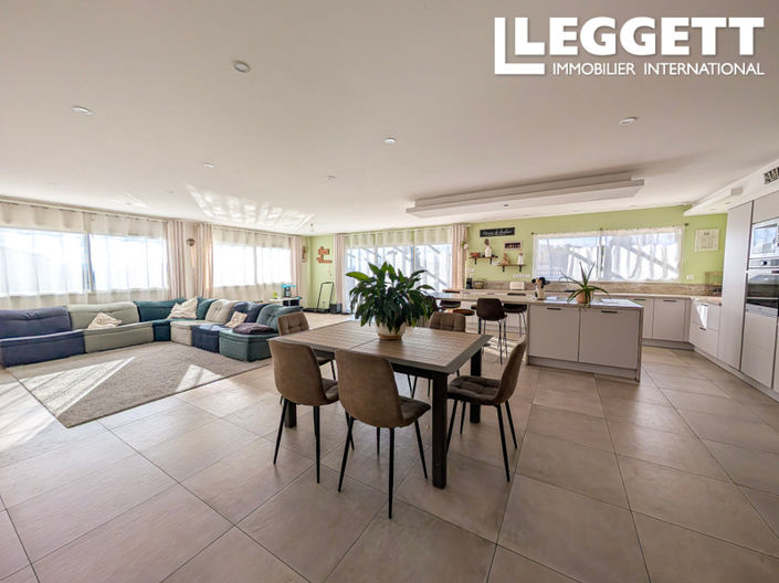 Image No.3-5 Bed House for sale