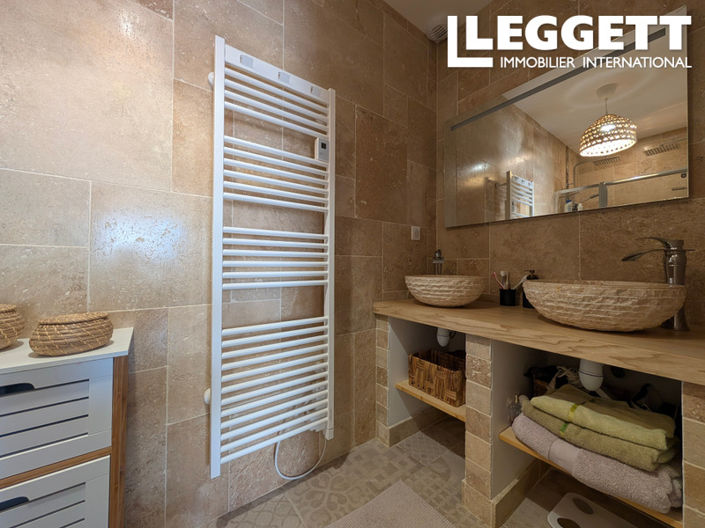 Image No.6-5 Bed House for sale