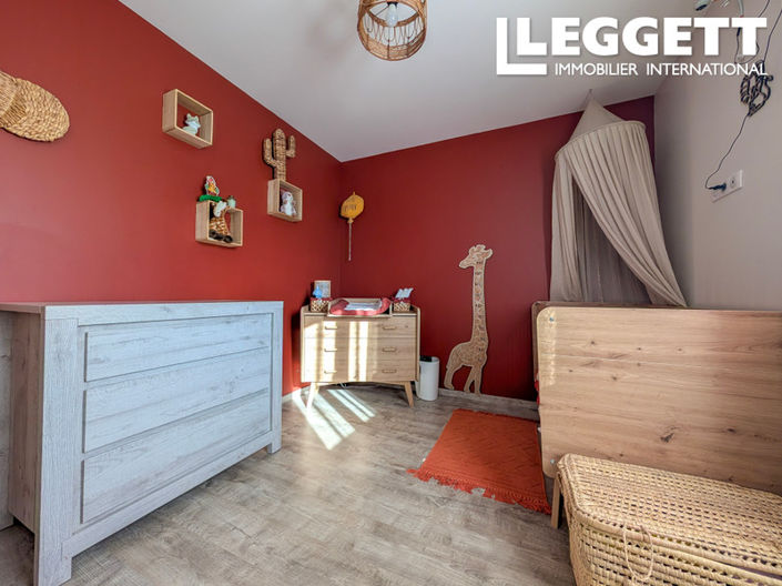 Image No.7-5 Bed House for sale