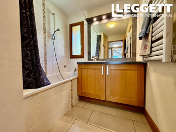 ahr0chm6ly9jzg4uagvzdglhlmltbw8vaw1hz2uvvevom