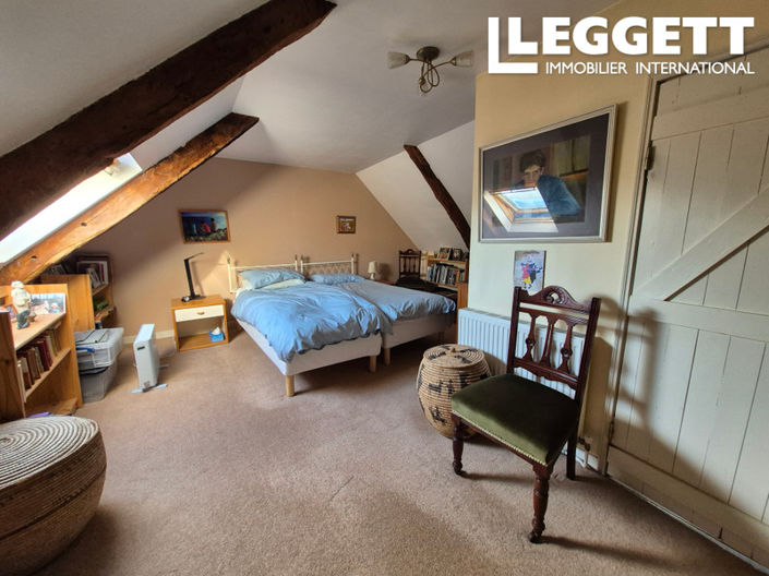 Image No.8-3 Bed House for sale