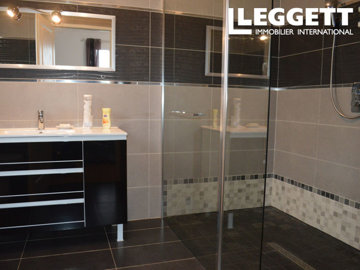 ahr0chm6ly9jzg4uagvzdglhlmltbw8vaw1hz2uvvevom