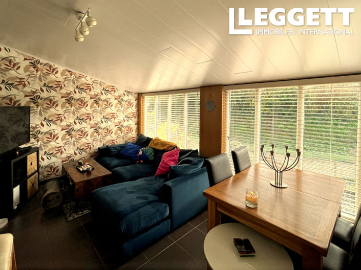 Image No.5-2 Bed House for sale