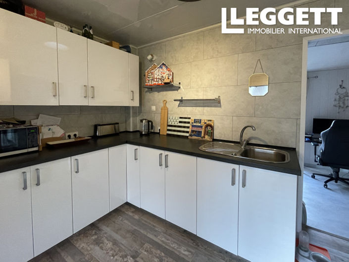 Image No.8-2 Bed House for sale