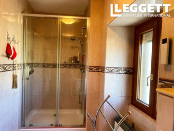 ahr0chm6ly9jzg4uagvzdglhlmltbw8vaw1hz2uvvevom