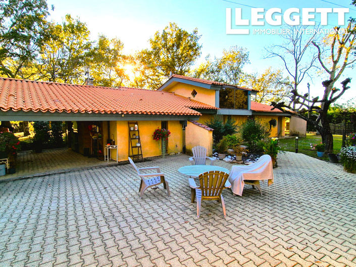 Image No.10-3 Bed House for sale