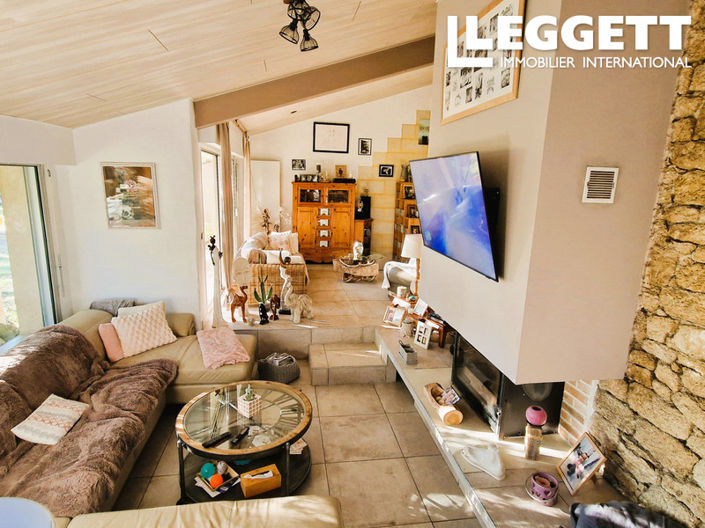 Image No.6-3 Bed House for sale