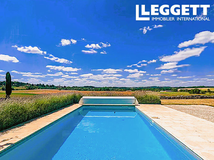 Image No.1-8 Bed House for sale