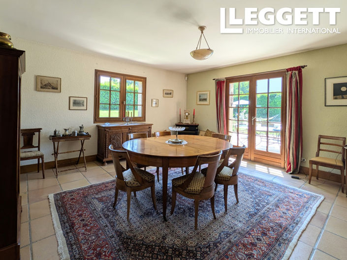 Image No.6-4 Bed House for sale