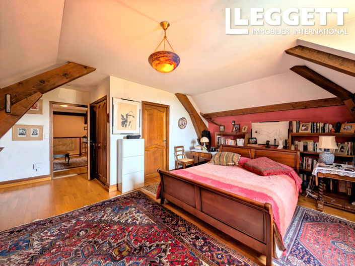 Image No.6-4 Bed House for sale