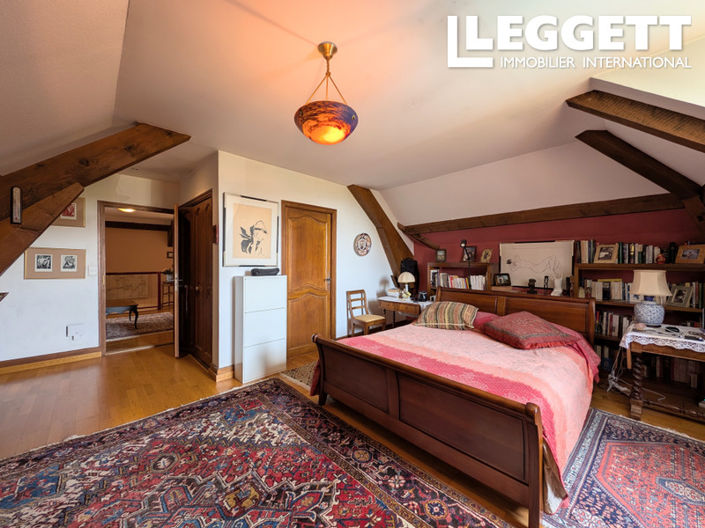 Image No.7-4 Bed House for sale