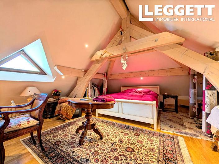 Image No.7-4 Bed House for sale