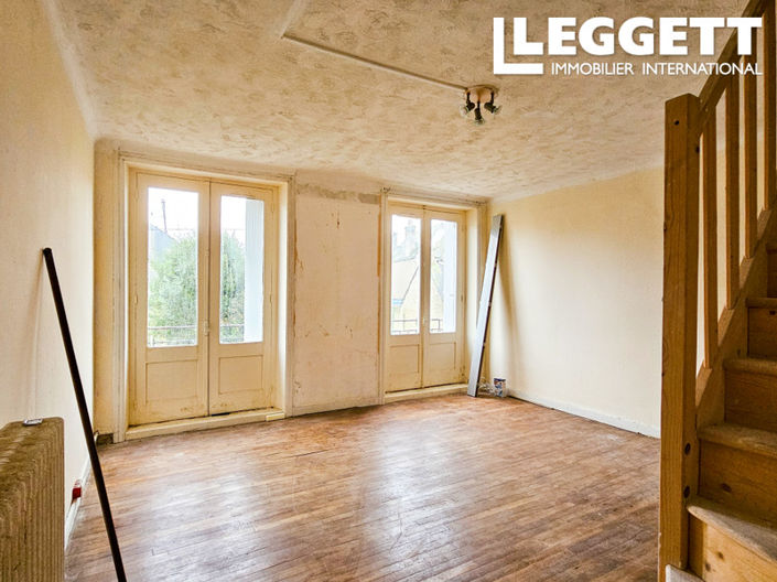 Image No.10-3 Bed House for sale