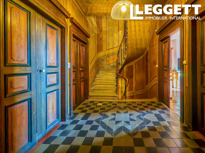 Image No.7-7 Bed House for sale