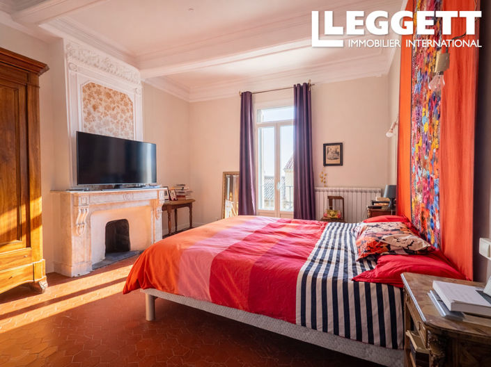 Image No.7-7 Bed House for sale