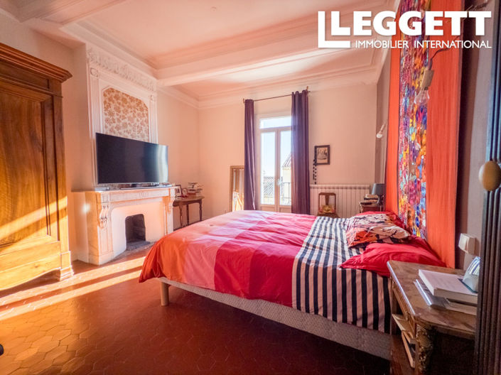 Image No.8-7 Bed House for sale