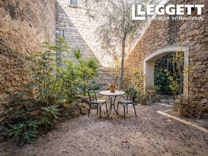 Image No.8-7 Bed House for sale