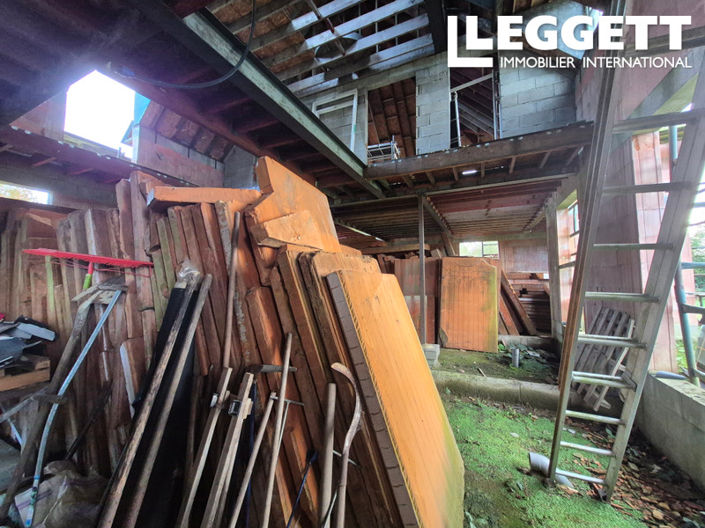 Image No.5-2 Bed House for sale