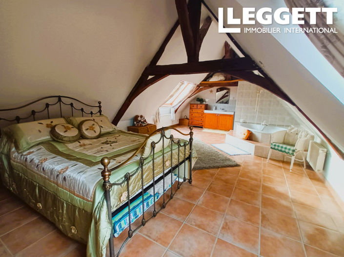 Image No.4-6 Bed Land for sale