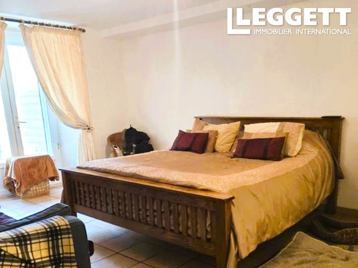 Image No.5-6 Bed Land for sale