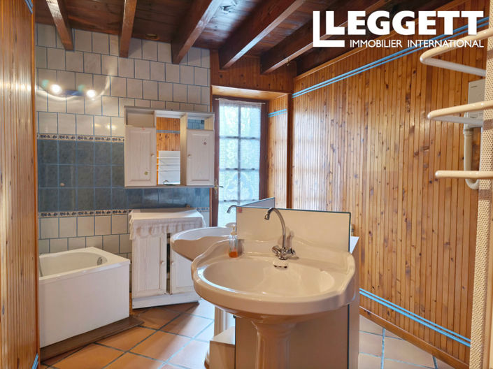 Image No.10-5 Bed House for sale