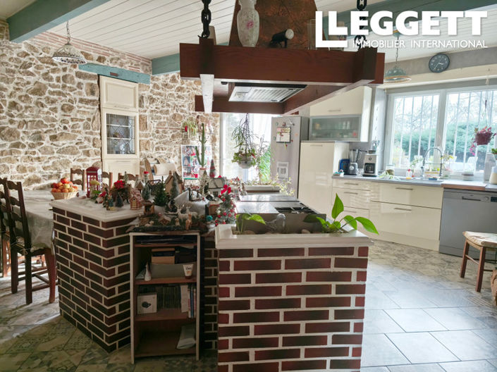 Image No.5-5 Bed House for sale