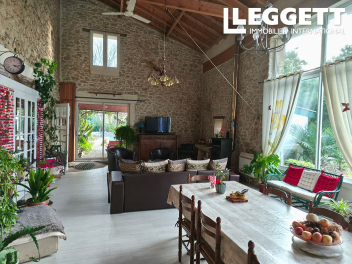 Image No.6-5 Bed House for sale