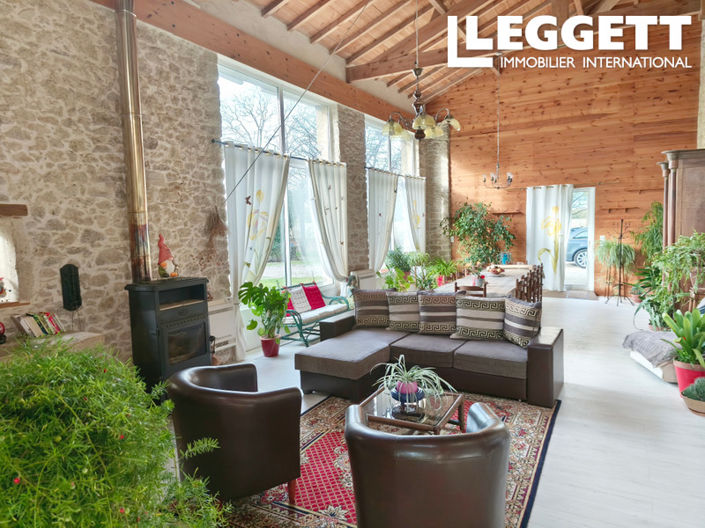 Image No.6-5 Bed House for sale