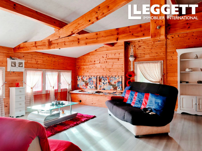 Image No.8-5 Bed House for sale