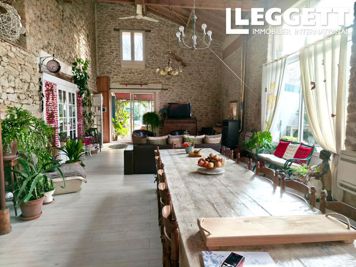 Image No.8-5 Bed House for sale