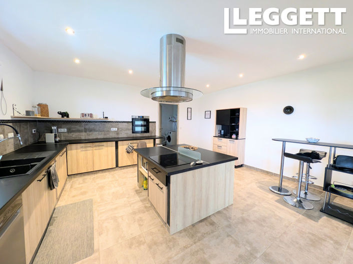 Image No.5-5 Bed House for sale