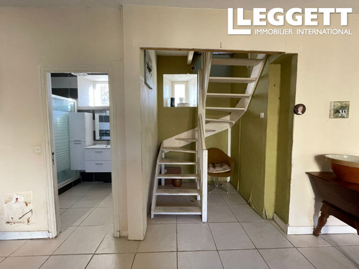 Image No.8-2 Bed House for sale