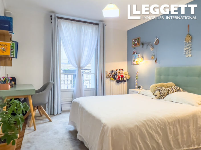 Image No.10-3 Bed Apartment for sale