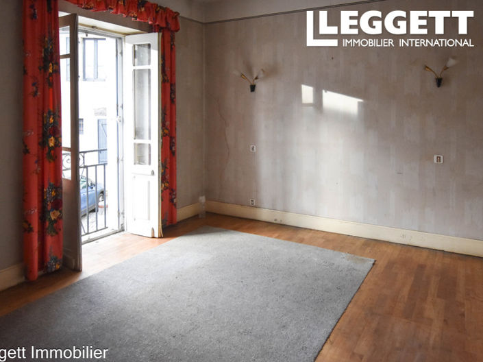 Image No.10-3 Bed House for sale