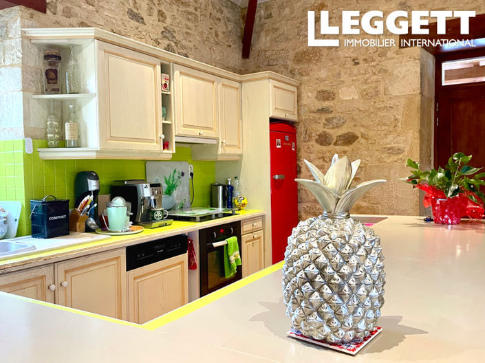 Image No.10-4 Bed House for sale