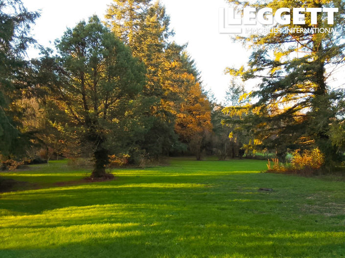 Image No.10-8 Bed House for sale