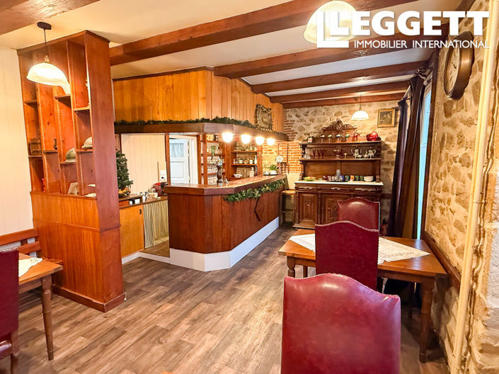 Image No.7-8 Bed House for sale