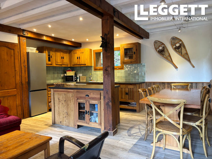 Image No.5-10 Bed House for sale