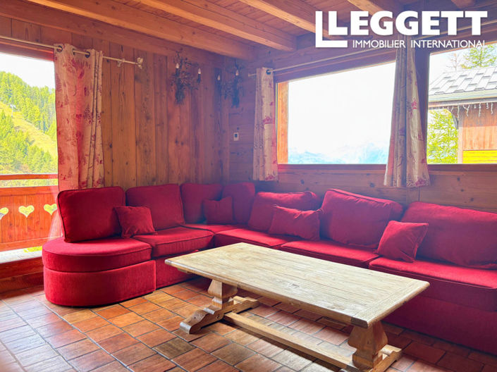 Image No.8-10 Bed House for sale