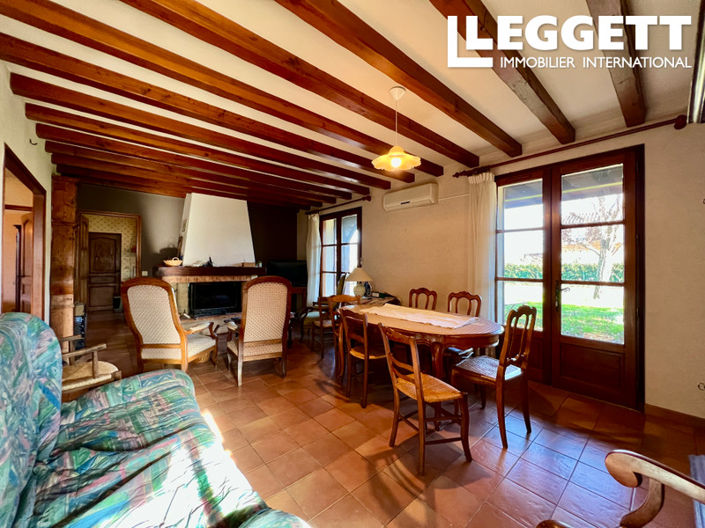 Image No.4-2 Bed House for sale