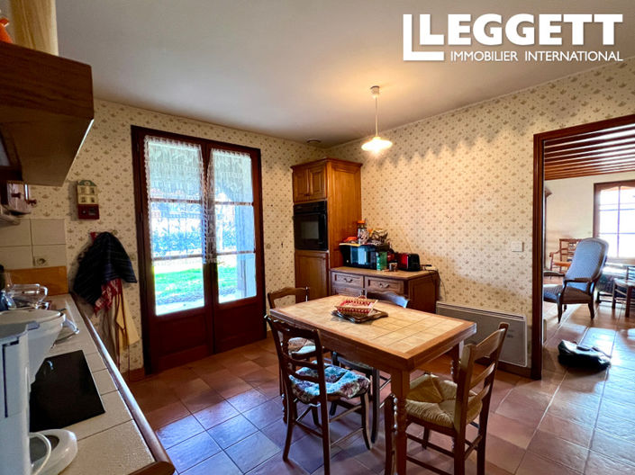 Image No.6-2 Bed House for sale